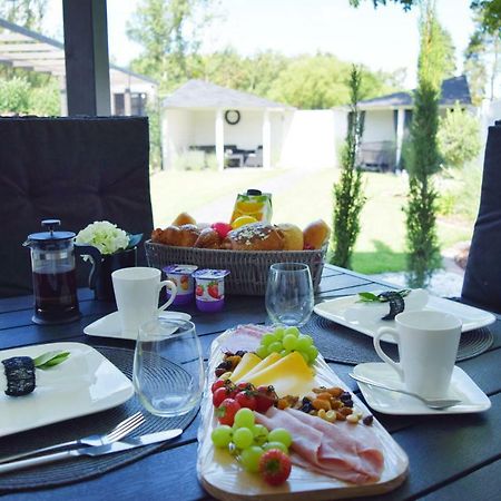 Bil-Zenn Villa Bilzen Buitenkant foto